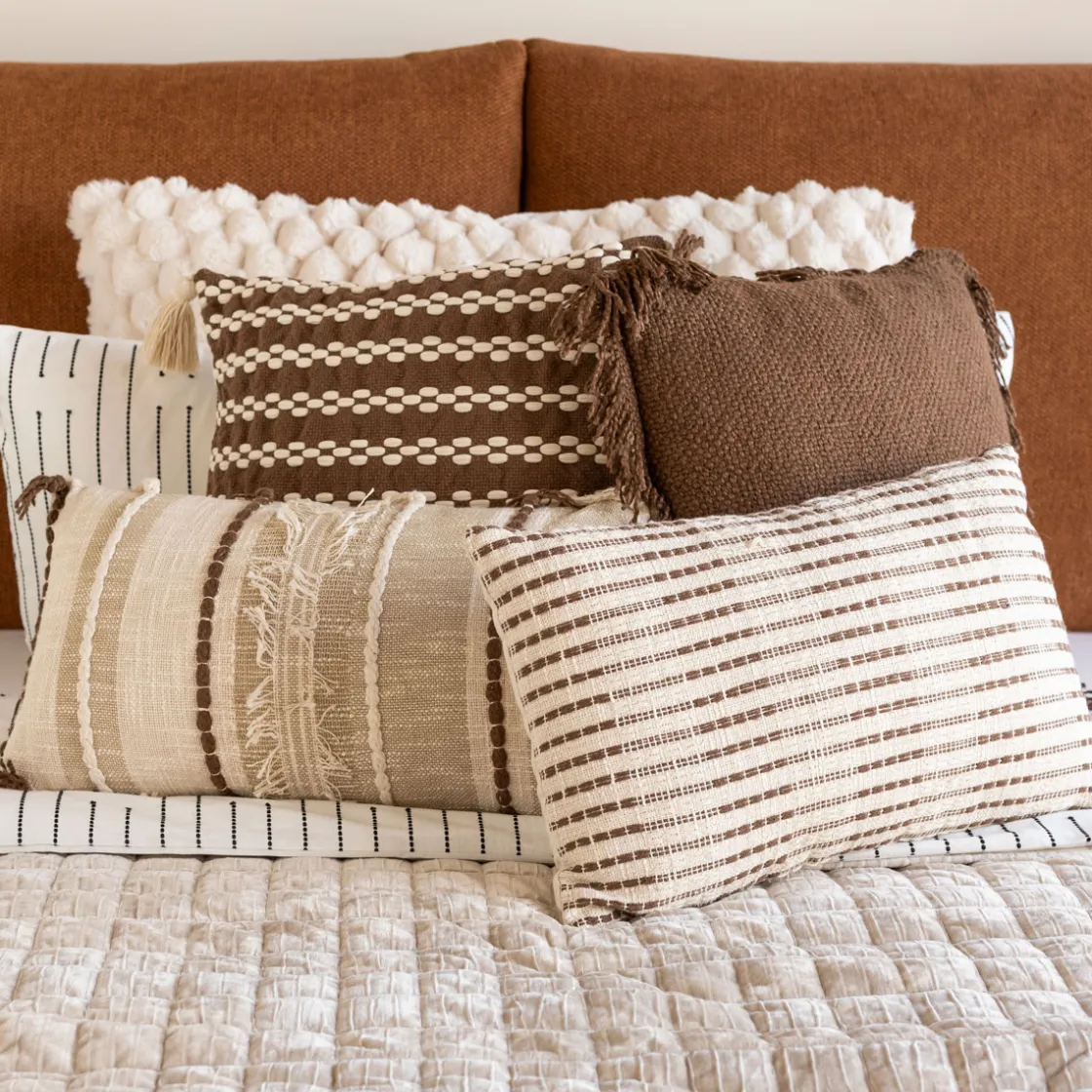 atmosphera Cojines Y Fundas Decorativas>Almohada de felpa beige INUIT 38x38cm