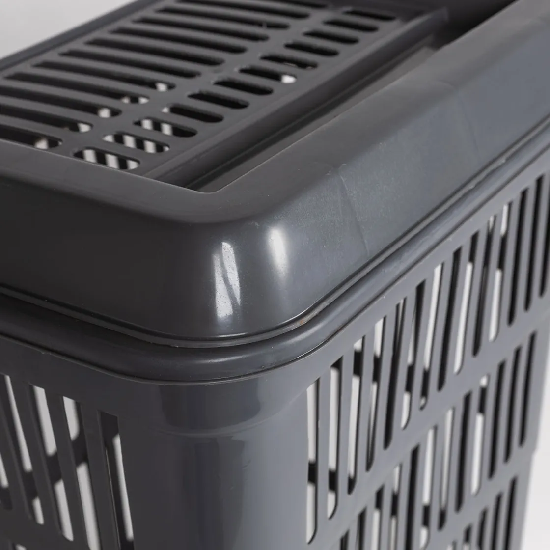 Cestas Y Palanganas>Cesto para colada con tapa gris 40L