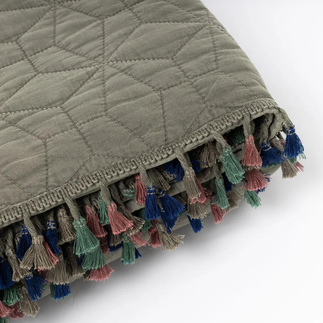 atmosphera Edredones Y Colchas>Colcha STONEWASHED verde con flecos 220x240cm