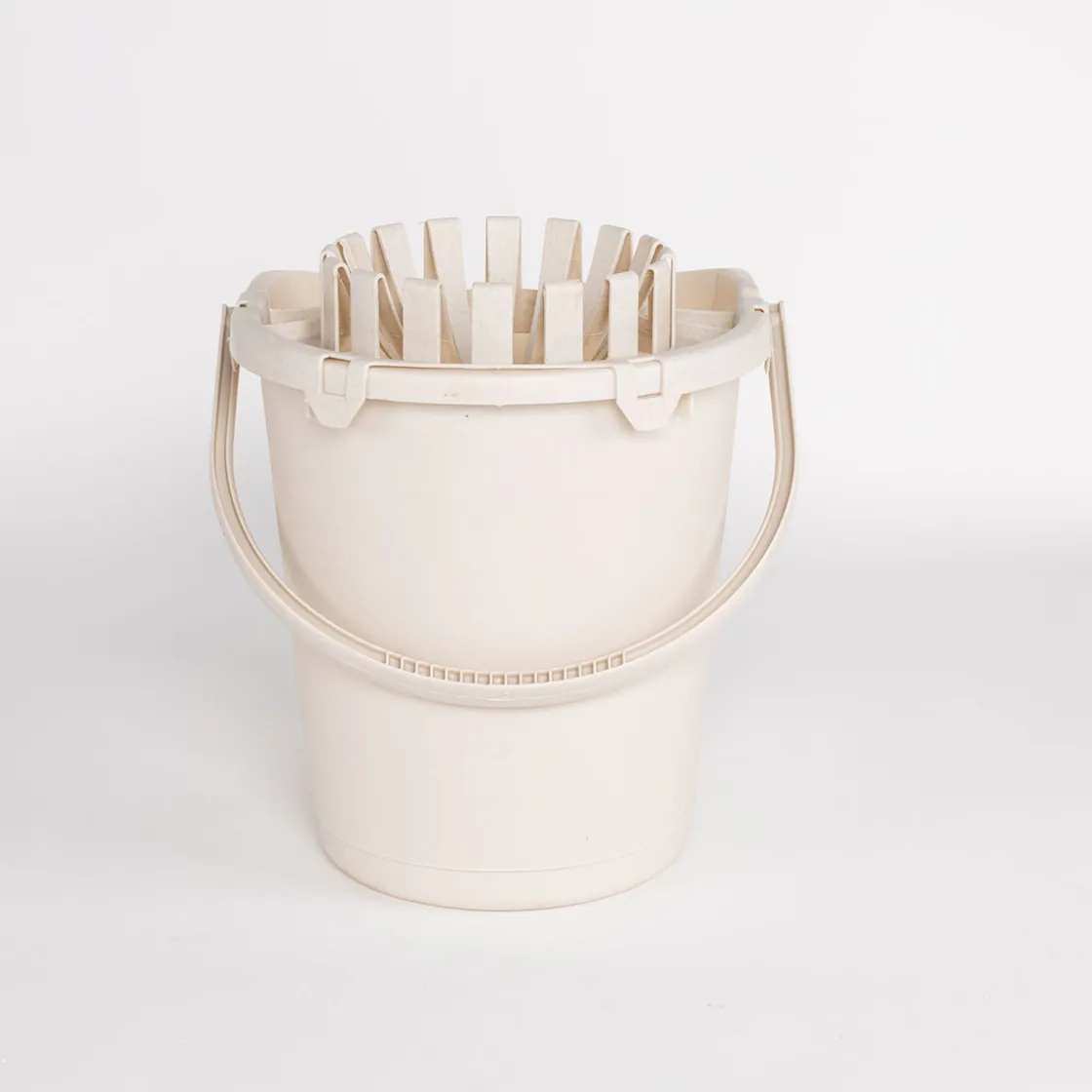 Auxiliares De Limpieza>Cubo con exprimidor beige 16L