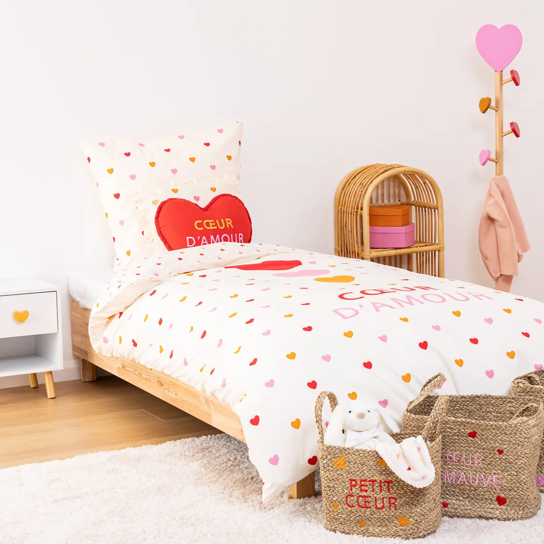 atmosphera4kids Mobiliario>Mesa Auxiliar Con Corazones Blanca