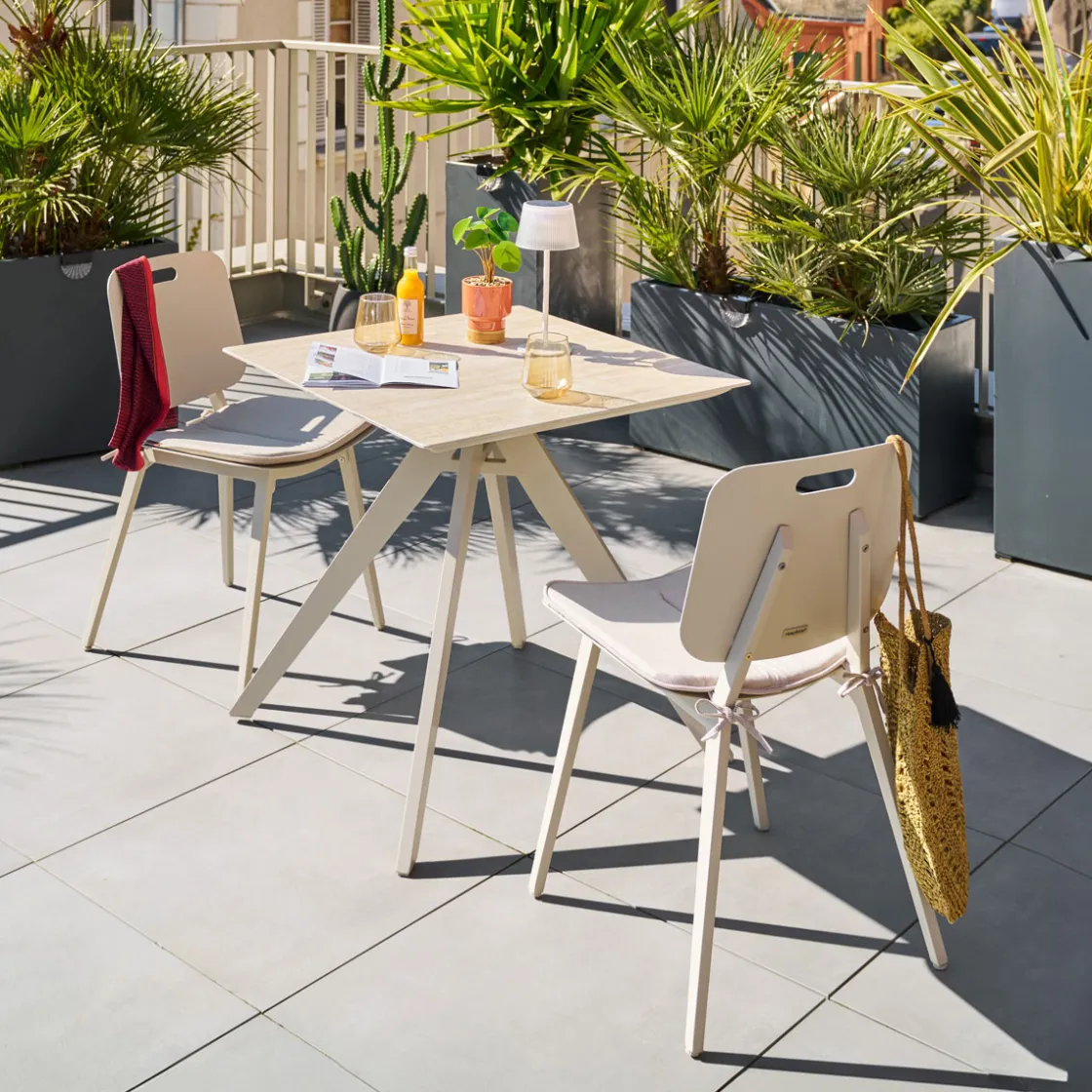 hespéride Mesas De Jardín>Mesa bistro exterior TERZANO de aluminio y piedra