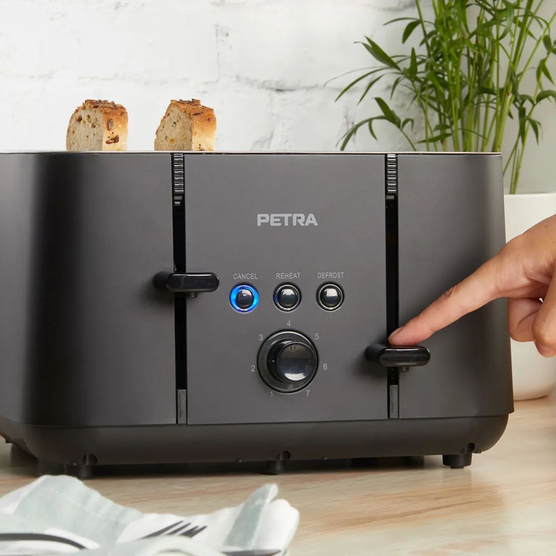 Electrodomésticos>Tostador 4 Ranuras Petra Negro Matte